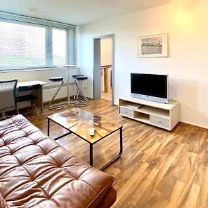 Domspitzen-blick, Cooles 2 Mit Indoor-swimmingpool Auf Dem Dach, Kueche Und Smart-tv Deutschland
